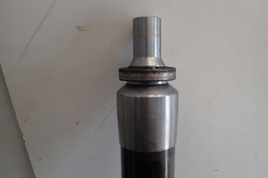 Wał приводной mercedes amg w190 a1904100700 Оригинал