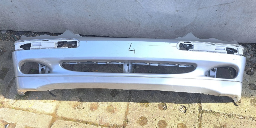 Купити Mercedes c klasa w203 бампер перед передній