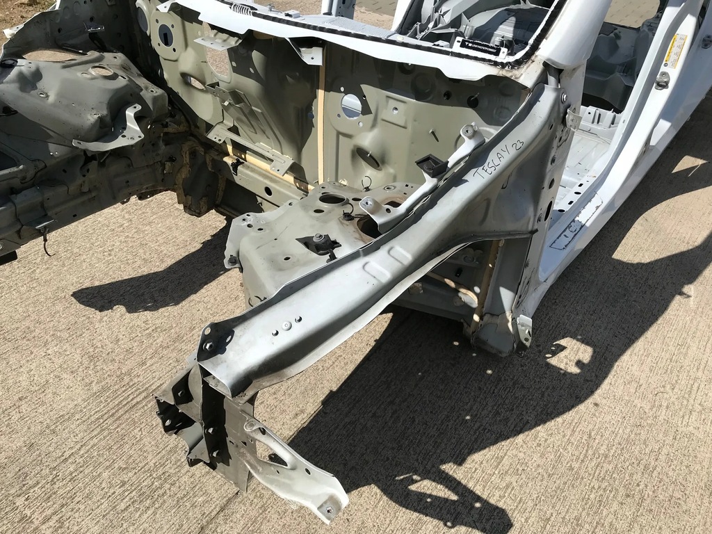 фото №2, Tesla model y 2022 2023 чверть лонжерон перед передня ліва