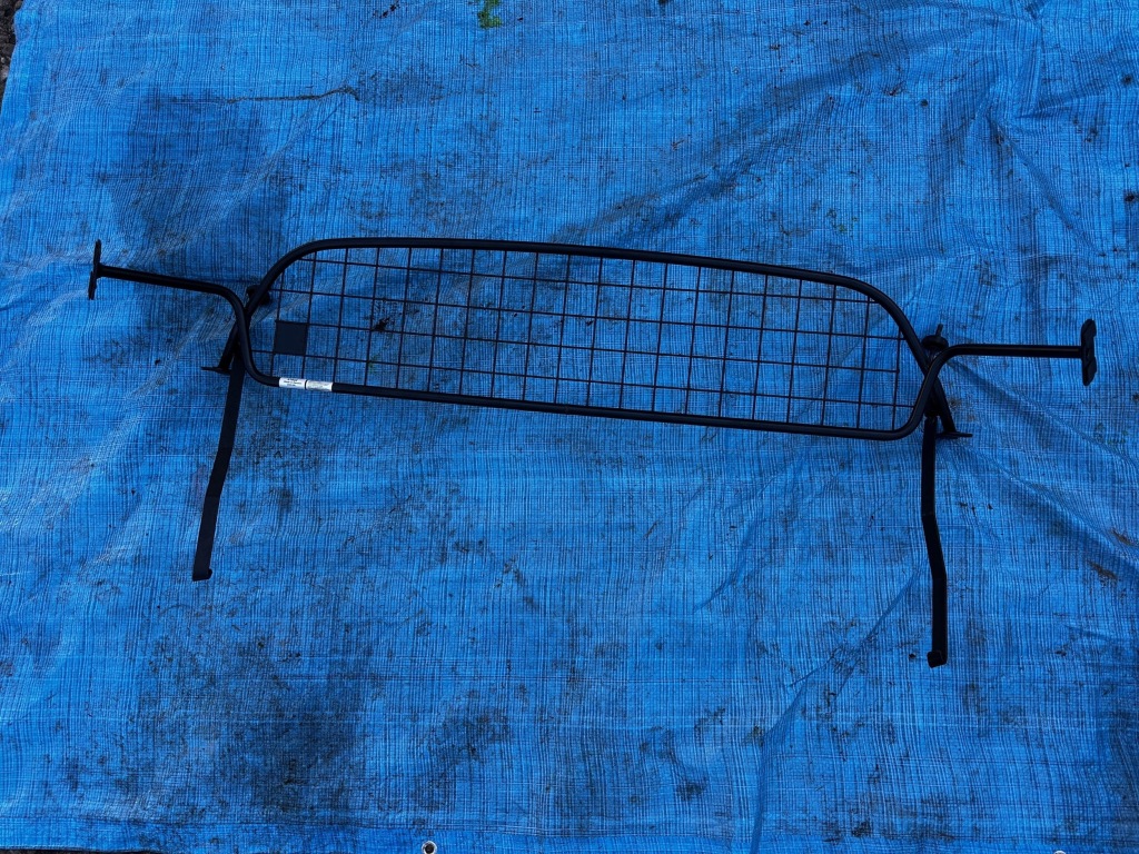 фото №1, Bmw f48 x1 решётка решётка отделяющая