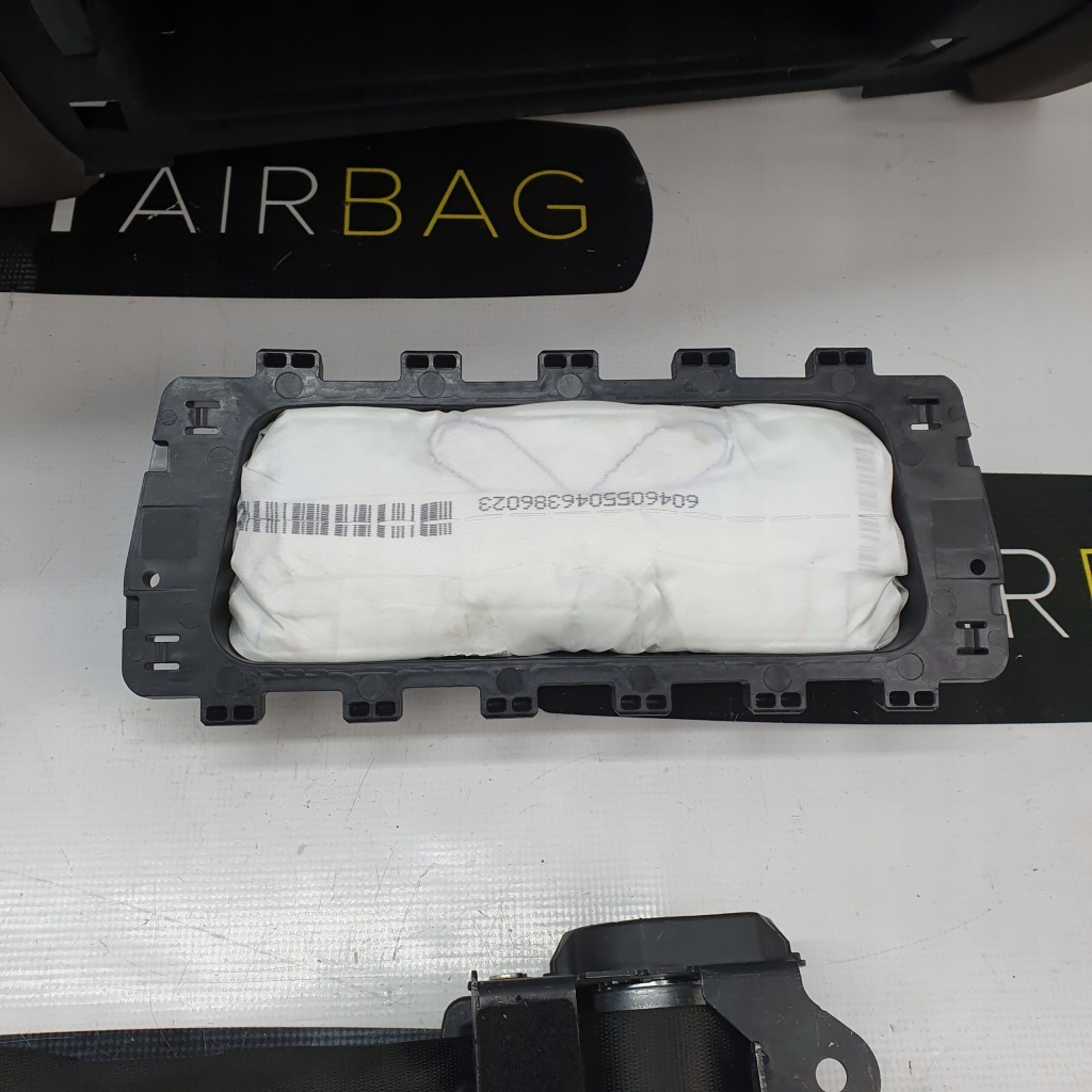 фото №12, Bmw 7 g11 g12 панель приладів панель  панель приладів pulpit подушки безпеки подушка безпеки ремені stare повернення