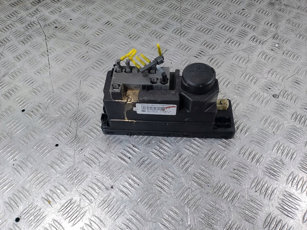фото №1, Помпа центрального замка mercedes-benz w210 2108002148 2.0