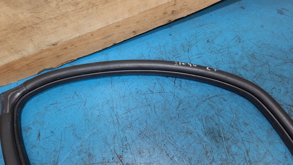 фото №3, Прокладка двері лівий задня volvo s40 00-04r