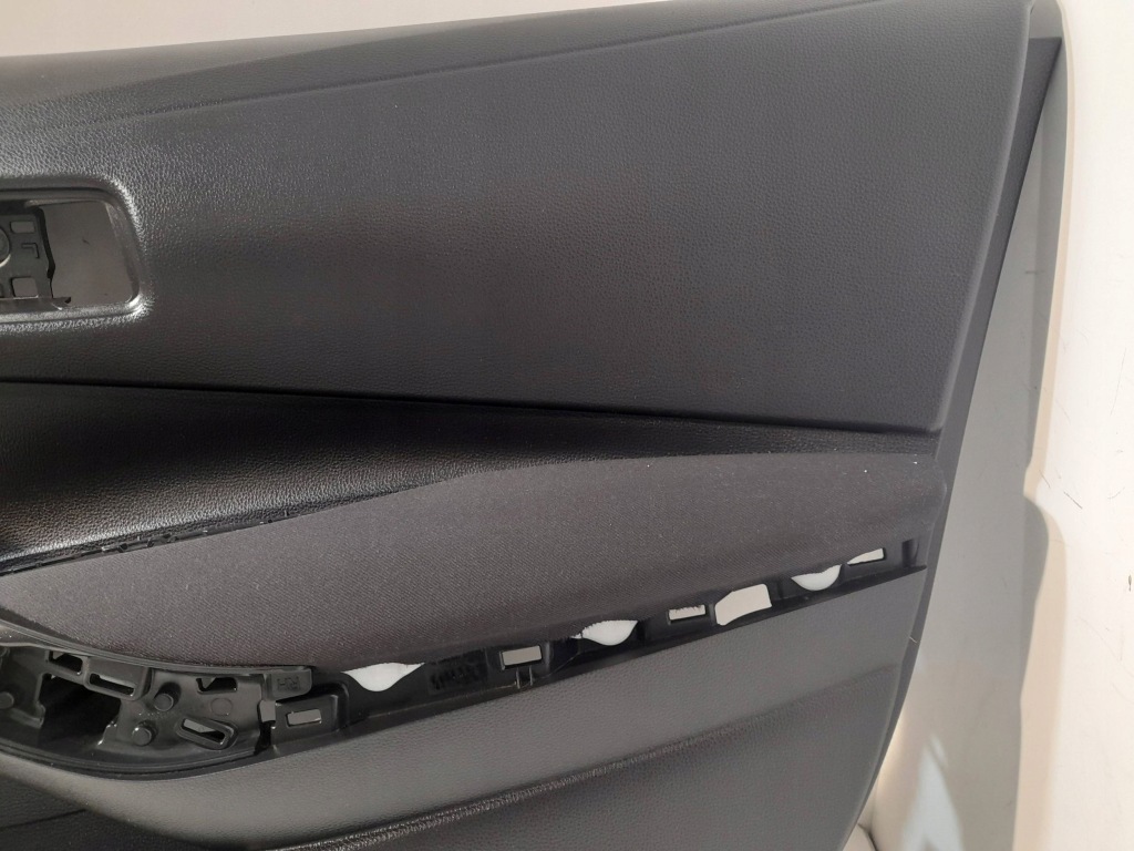 фото №5, Toyota corolla e210 e21 обшивка двері передній правий 67611-x1601 et126