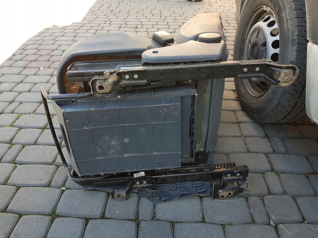 фото №11, Ford transit connect 02-13 сиденья перед передние левый правый