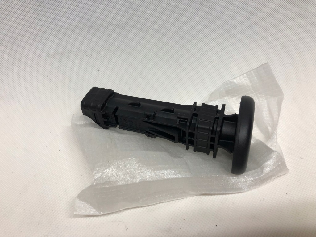 фото №1, Mercedes w166 x166 направляющая подголовник