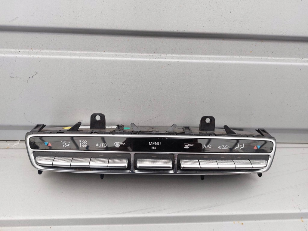 фото №1, Mercedes w447 панель управление кондиционера