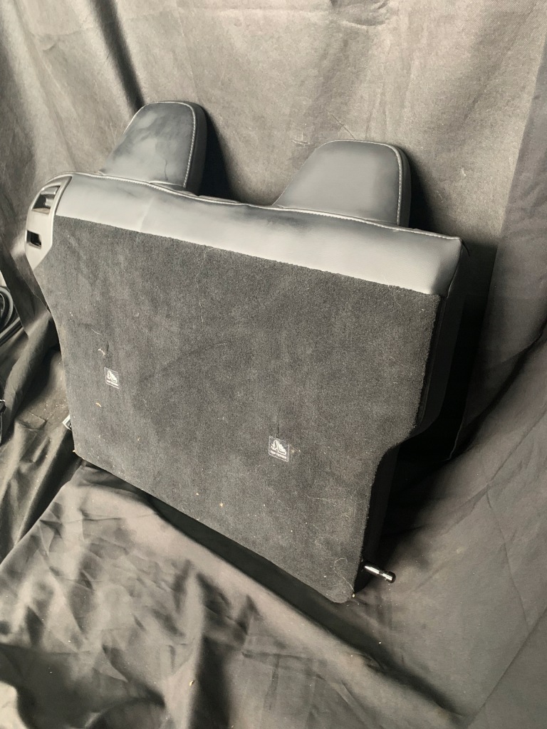 Купити Tesla s спинка задній сидіння чорний 1063461-02-a