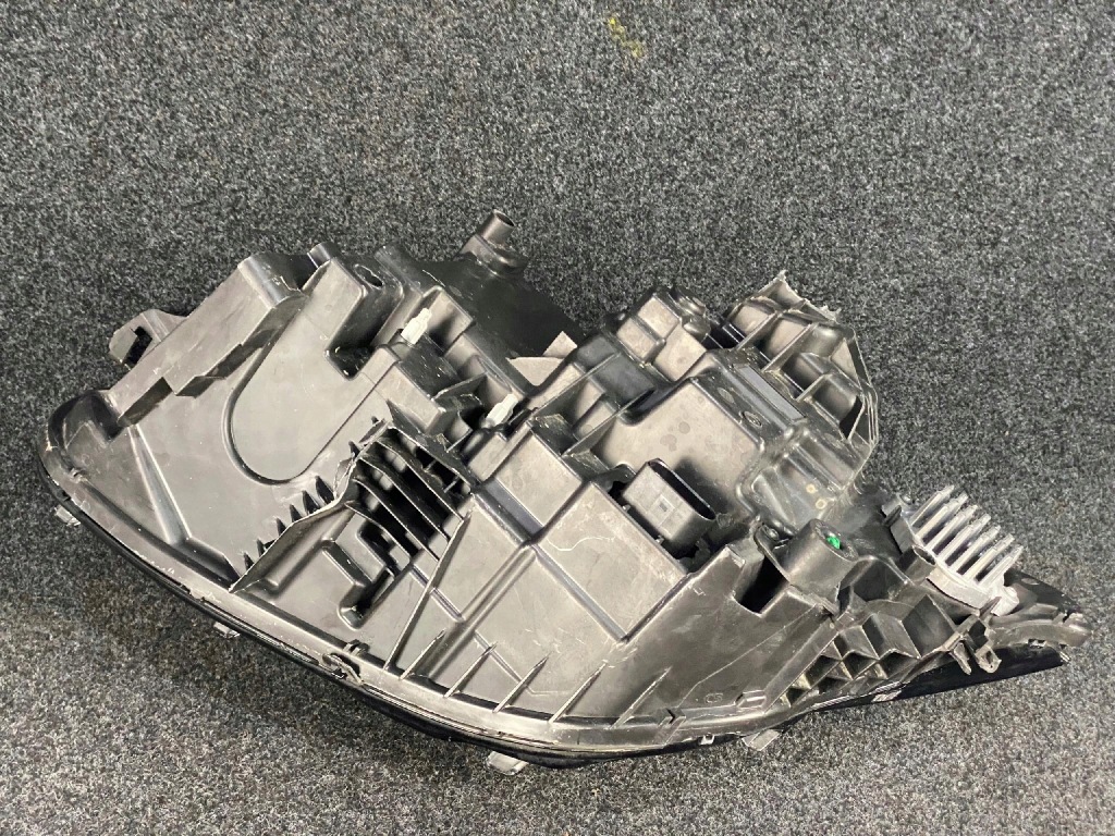 Volvo xc90 2 фара правый  перед full led 31655159 с Разборки