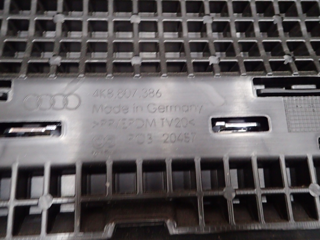 фото №9, Audi a7 4k8 бампер задній 4 pdc n47