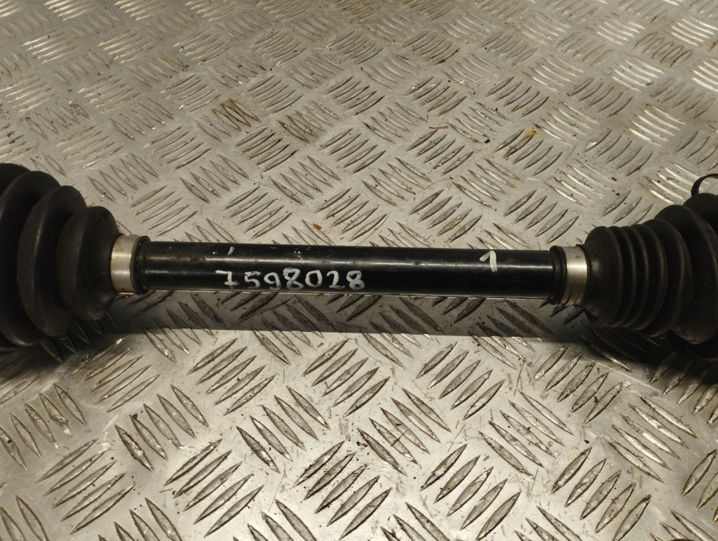 Приводной вал правая длинная bmw x3 f25 7598028 в Украине