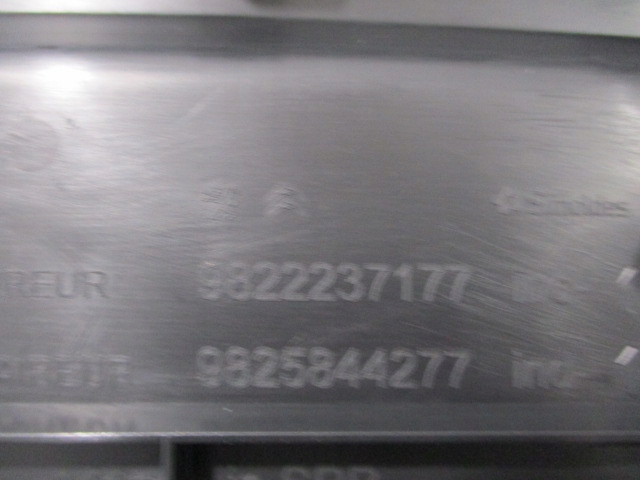 Peugeot 508 ii sw кронштейн праве шторка багажника nowa Зі Шроту