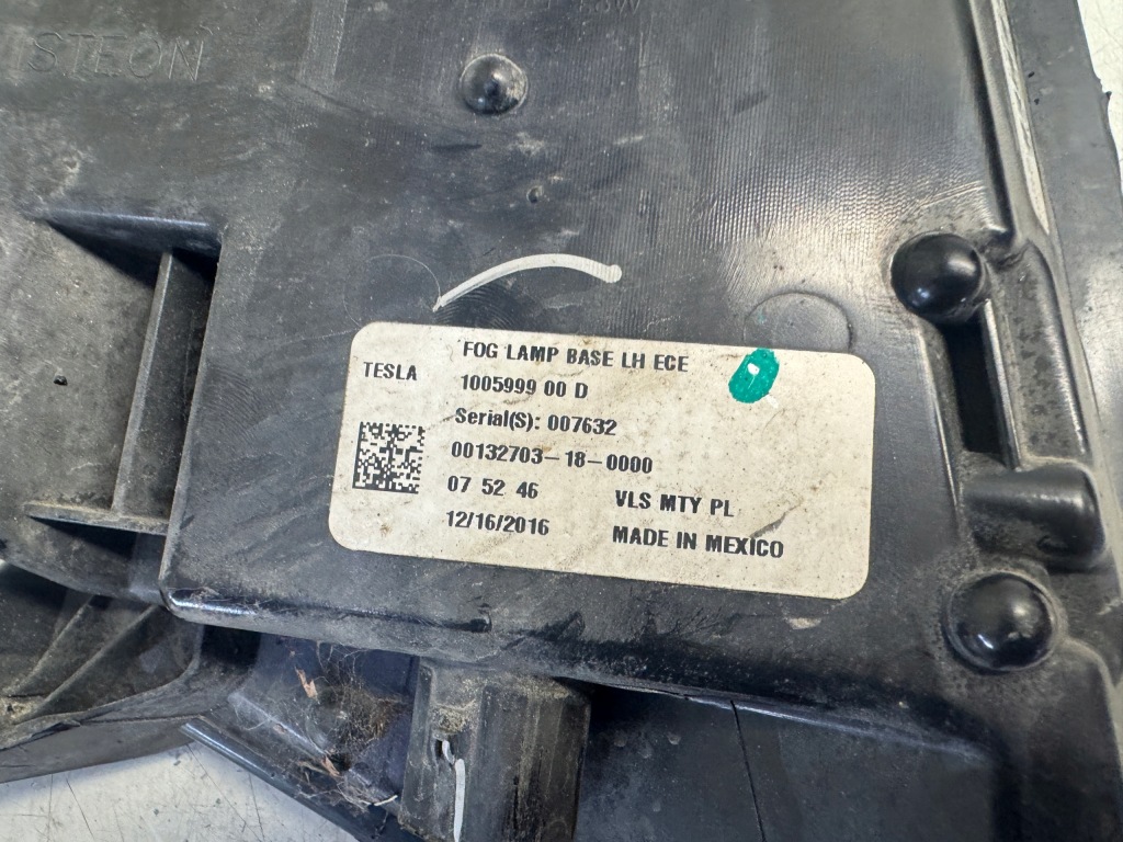 Tesla s протитуманна фара лівий перед 100599900d Ціна