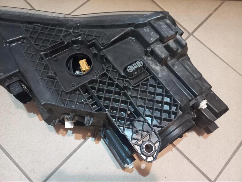 фото №12, Skoda оригинальный номер 3v1941015a лампа левая перед