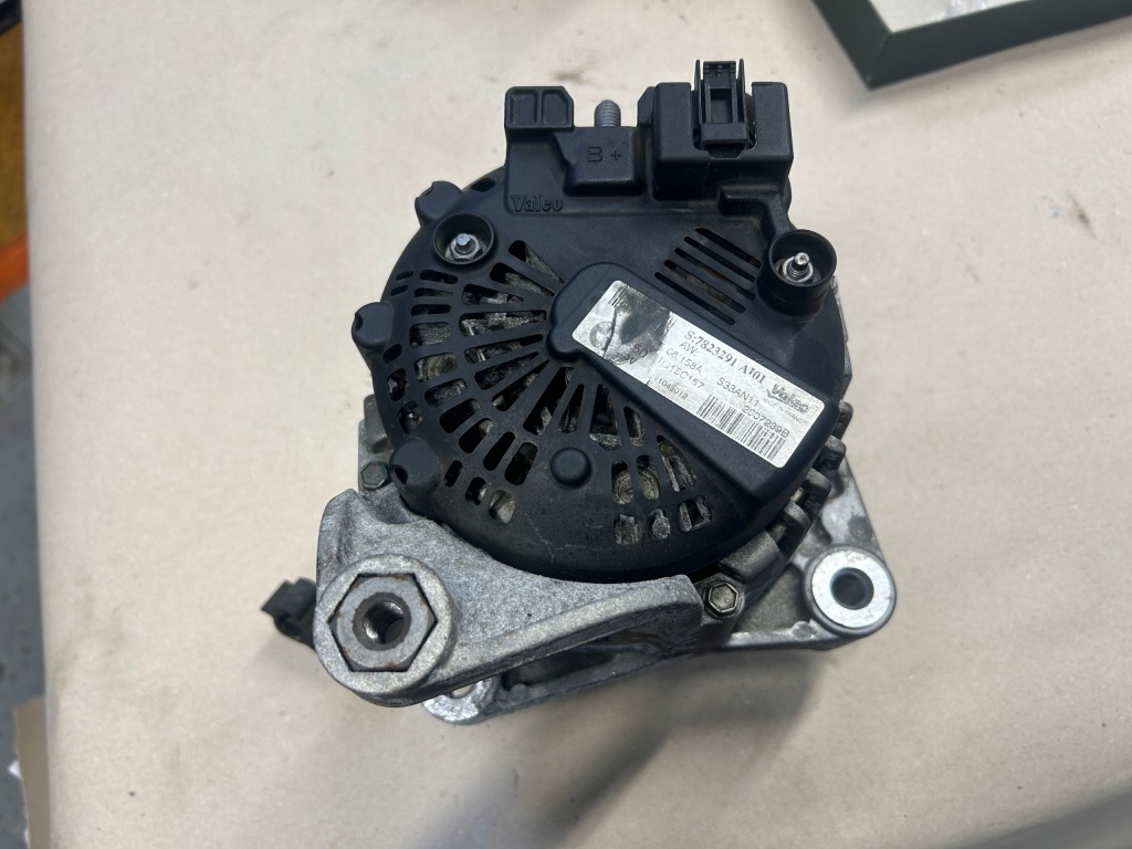 Mini r56 r60 1,6 d 2,0 d генератор 7823291 Доставка