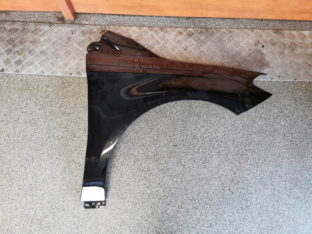 фото №1, Mercedes a246 w246 b-klasa крила перед правий