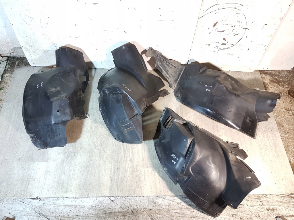 Підкрилок перед передні ліва комплект  mercedes w168 Доставка