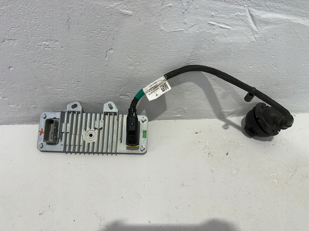 фото №1, Блок керування фаркоп tesla x plaid