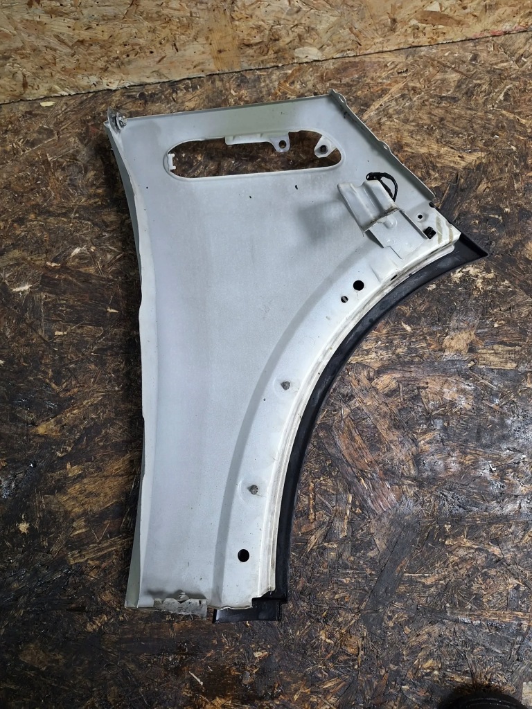 Крыло  левое  mini cooper r50 r52 02-06 Доставка