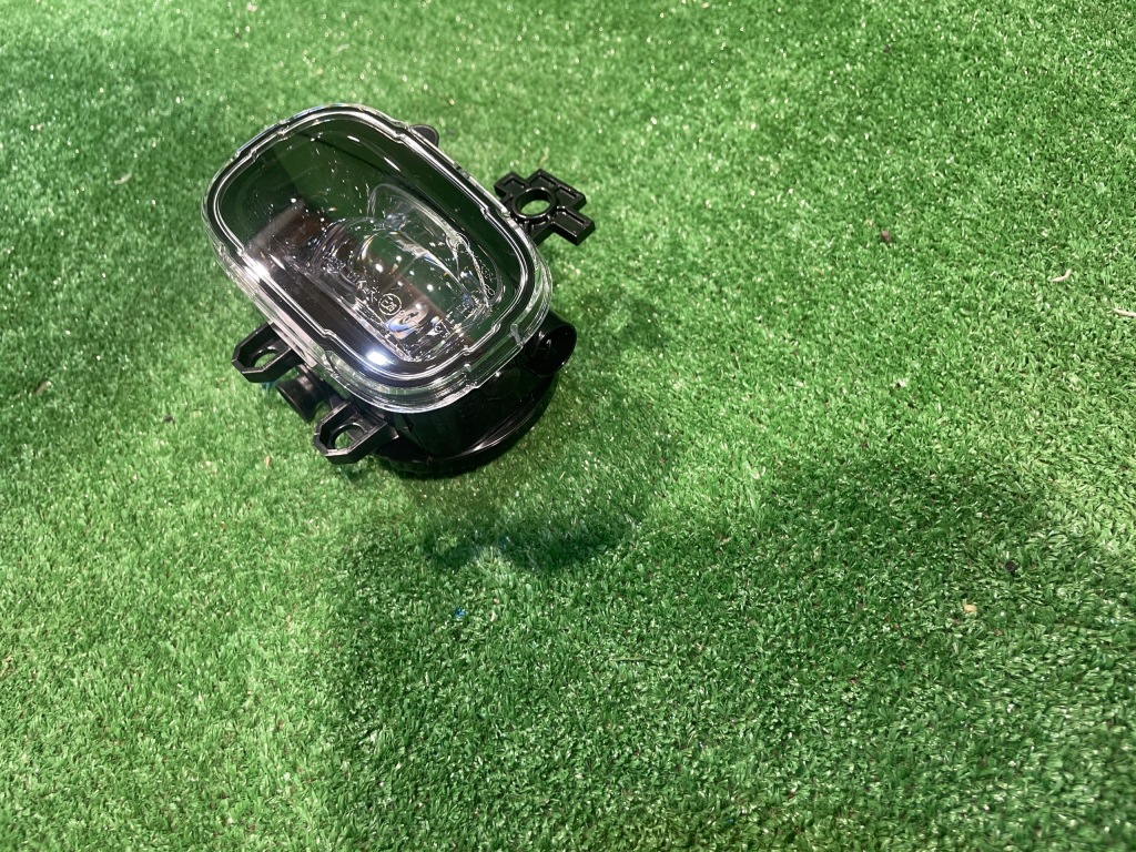 фото №4, Renault clio v противотуманная фара левый led 261550862r