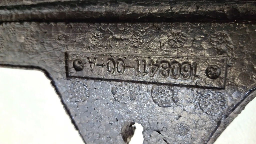 Піна абсорбер бампера перед tesla x plaid 1608411-00-a Зі Шроту