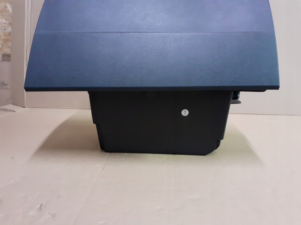 фото №2, Ford focus mk3 10- r. бардачок пасажира europa