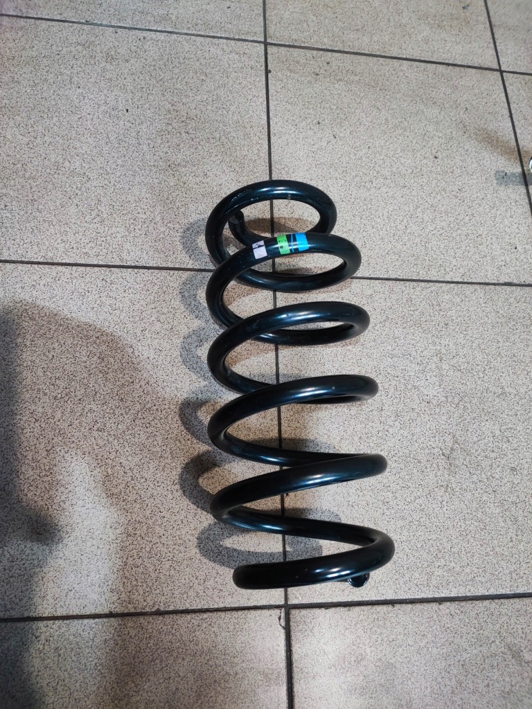 фото №1, Пружина перед audi a4 b6 автоматична коробка передач quattro