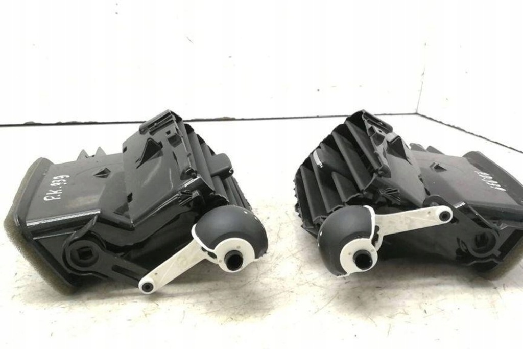 фото №8, Впуск воздуха консоли renault grand scénic iii jz0/1_ 682600031r 1.46l