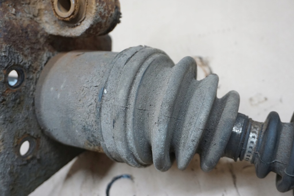 фото №6, Isuzu trooper приводной вал шарнир левый перед 2,8 td 84-91r