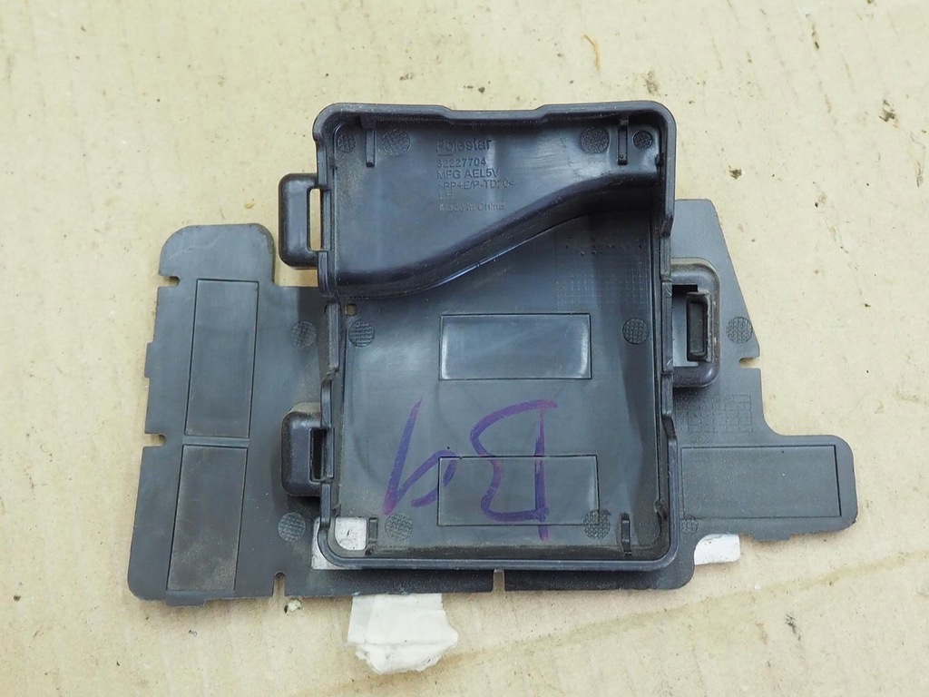 фото №10, Volvo polestar напрямна кронштейн 32227704