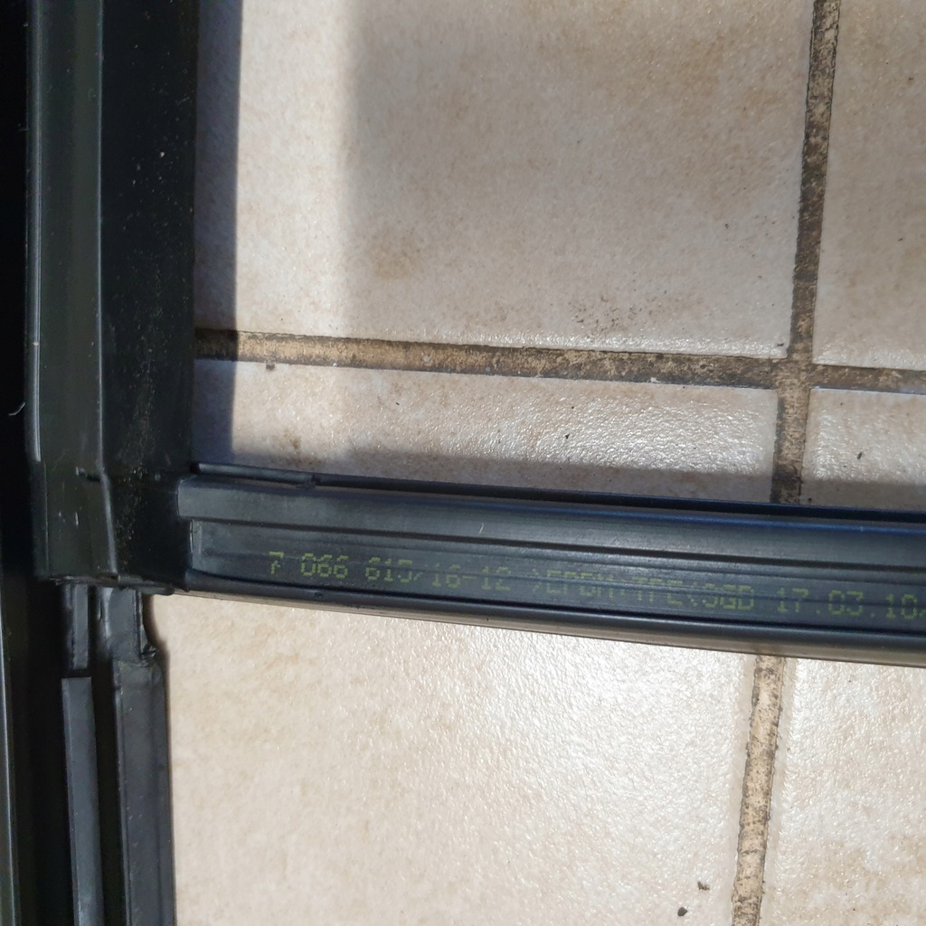 фото №9, Прокладка направляющая стекло левая правая bmw 1 e87 eu