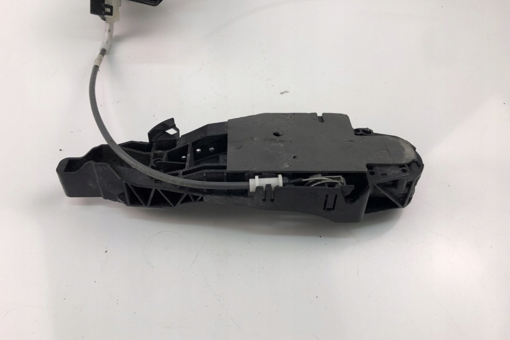 фото №1, Замок лівих передніх двері citroën c4 cactus a048069 2016