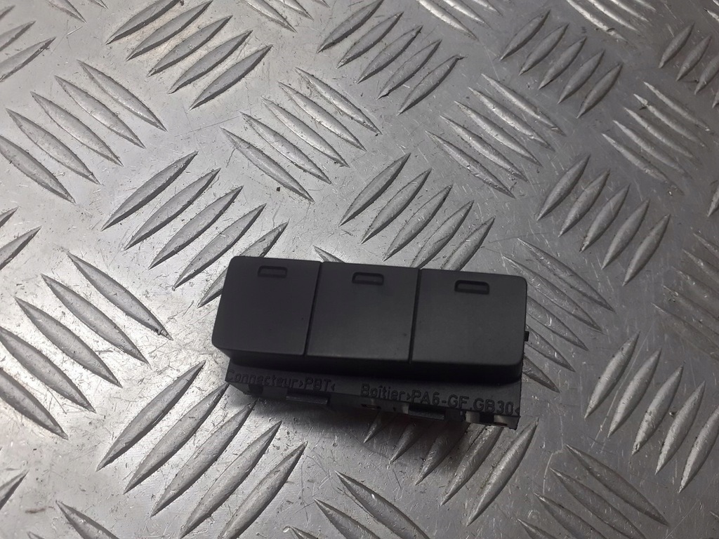 фото №1, Заглушка заглушка кнопка citroen c2 1.4 96546655xt