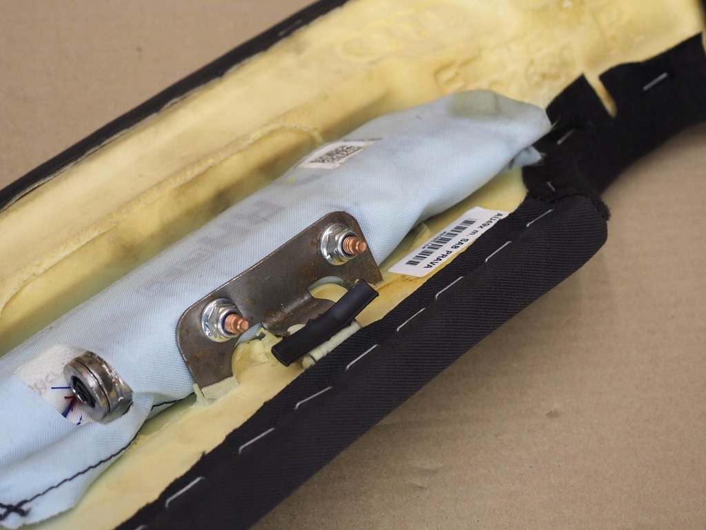 фото №14, Audi a4 b9 подушка сиденье задняя правый материал