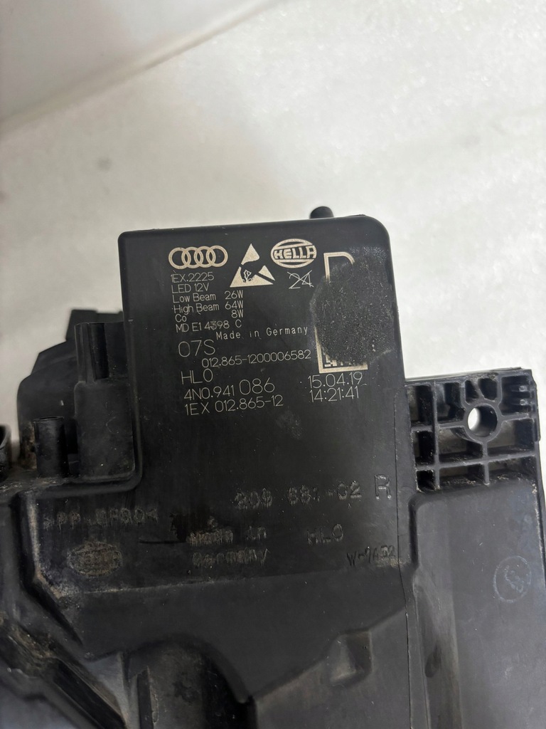 фото №16, Audi a8 s8 d5 2019 перед сторона права лампа передня