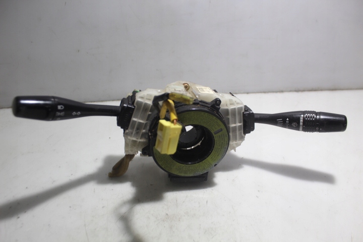 фото №1, Переключатель комбинированный света outlander i