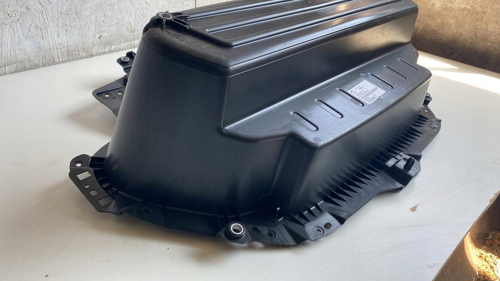 фото №9, Volvo c40 xc40 ev контейнер піддон багажник перед оригінальний номер