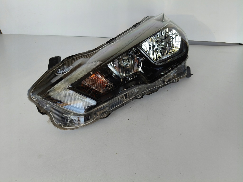 фото №1, Лампа левая фара nissan micra k14 17- led