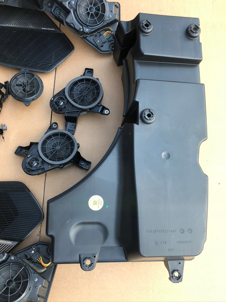 фото №12, Audi q7 sq7 4m0 4m0035466a аудіосистема покращений 3d bang olufsen монтаж