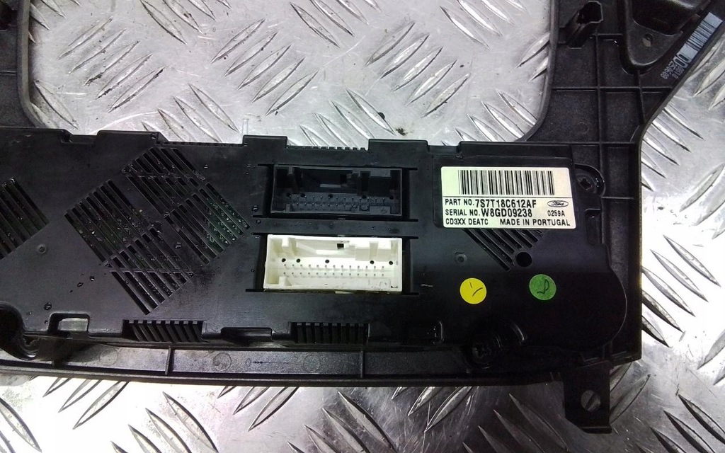 фото №4, Панель обдув рамка радио mk4 7s7t18c612af