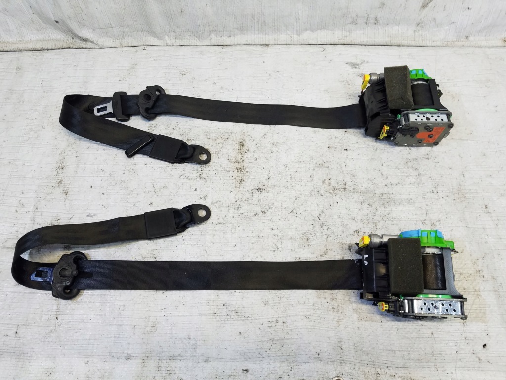 фото №1, Натягувач pas безпеки перед лівий audi a5 8t coupe