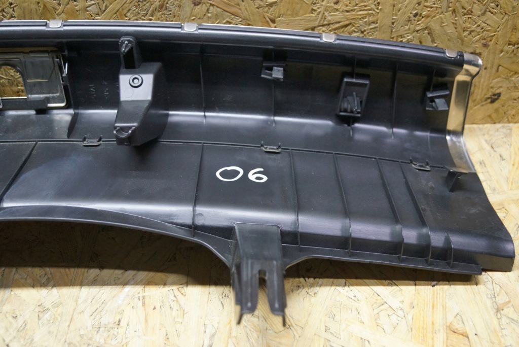 фото №13, Защита поперечина порог багажника 8t8864513 a5 sportback