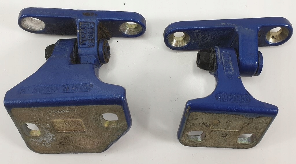 Петлі двері лівий задній mercedes w168 пара в Україні