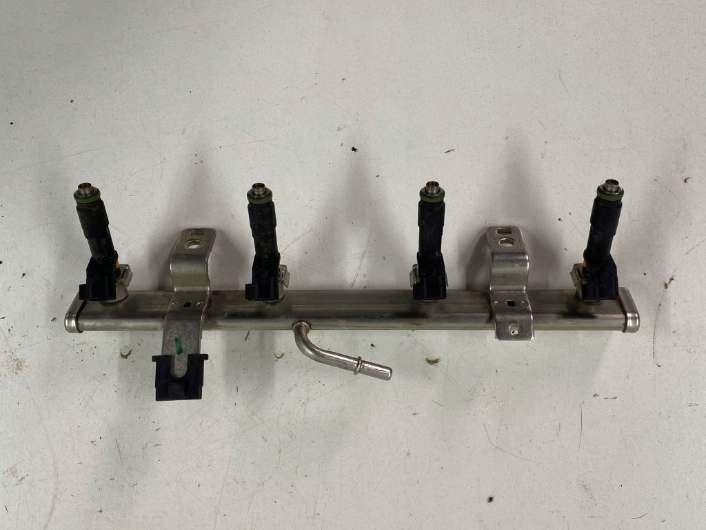 фото №1, Chrysler 200 2.4l jeep молдинг впрыскная