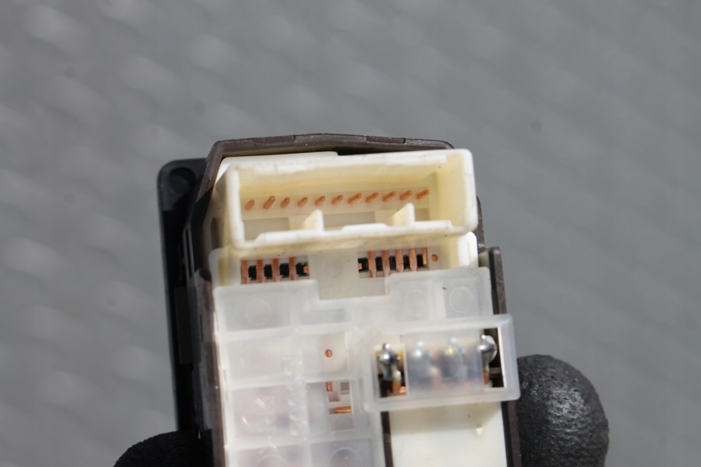 фото №4, Кнопка перемикач дзеркал toyota prius iii 09-