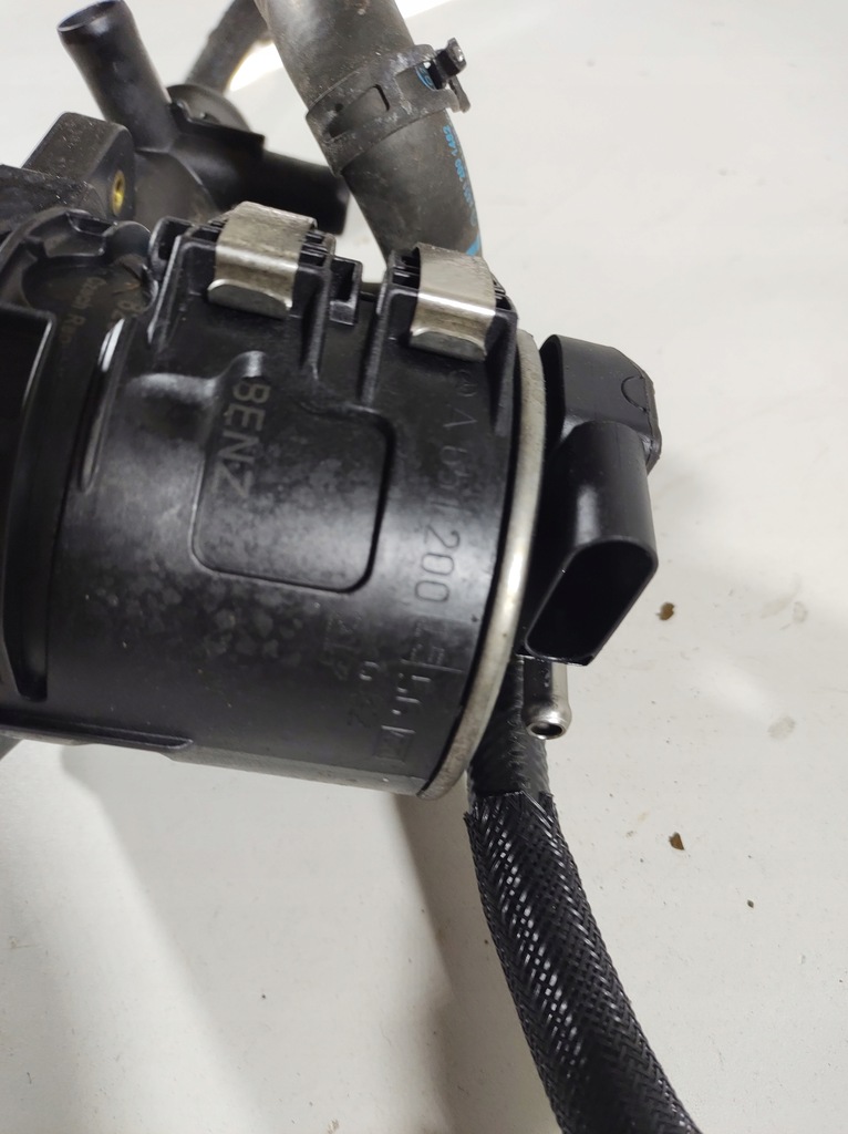 фото №13, Infiniti q50 2.2 13- корпус фильтра топлива