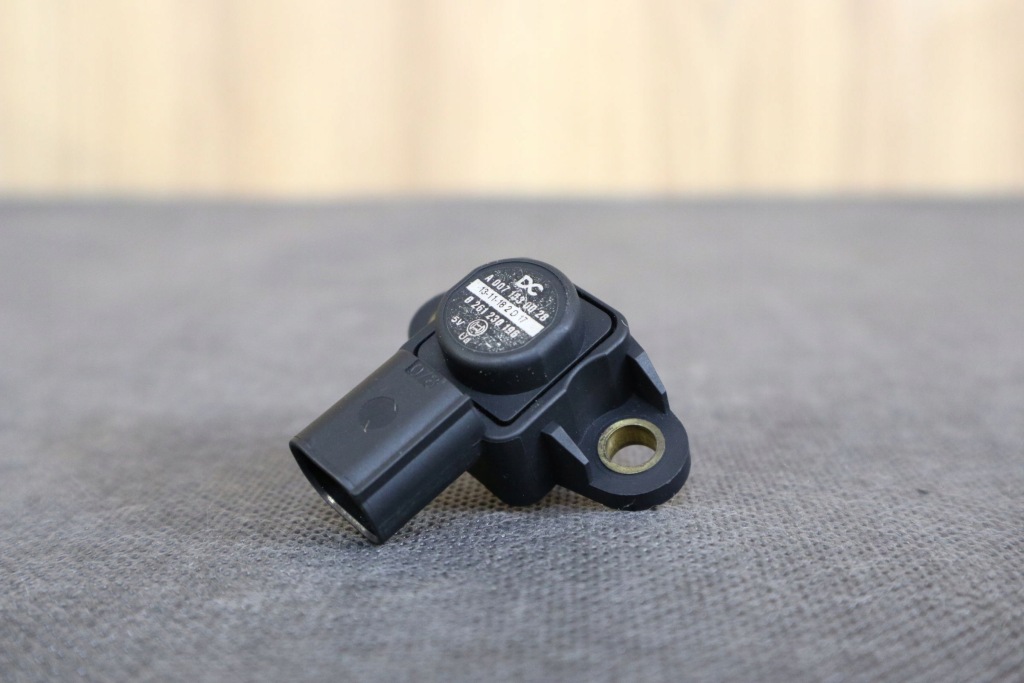 фото №1, Mercedes slk r172 датчик map датчик 2.2 cdi a0071530028