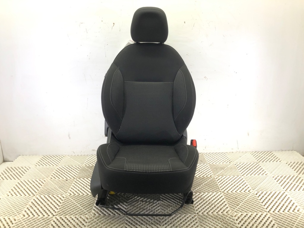 фото №1, Сидіння правий перед peugeot 208 i хетчбек