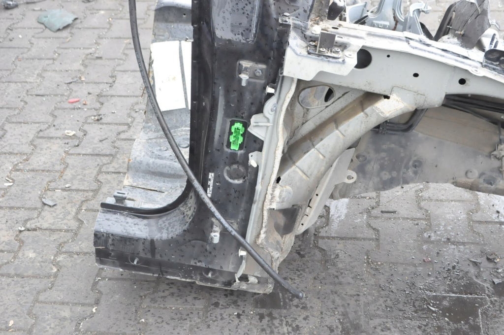 фото №2, Porsche macan чверть лонжерон права перед передня підкрилок