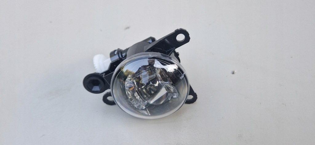 фото №1, Opel astra l corsa f 19 противотуманная фара led правый